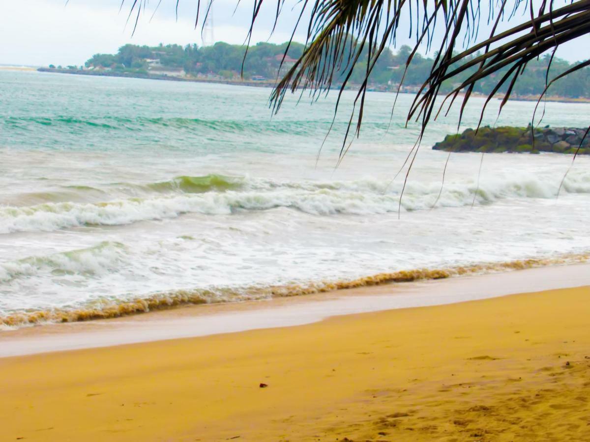 Shanika Beach Inn Tangalle Esterno foto